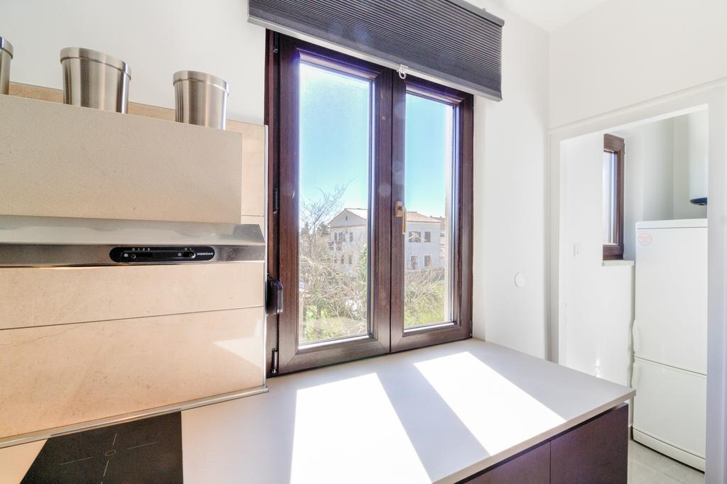 Apartments Ester Victoria Медулин Екстериор снимка