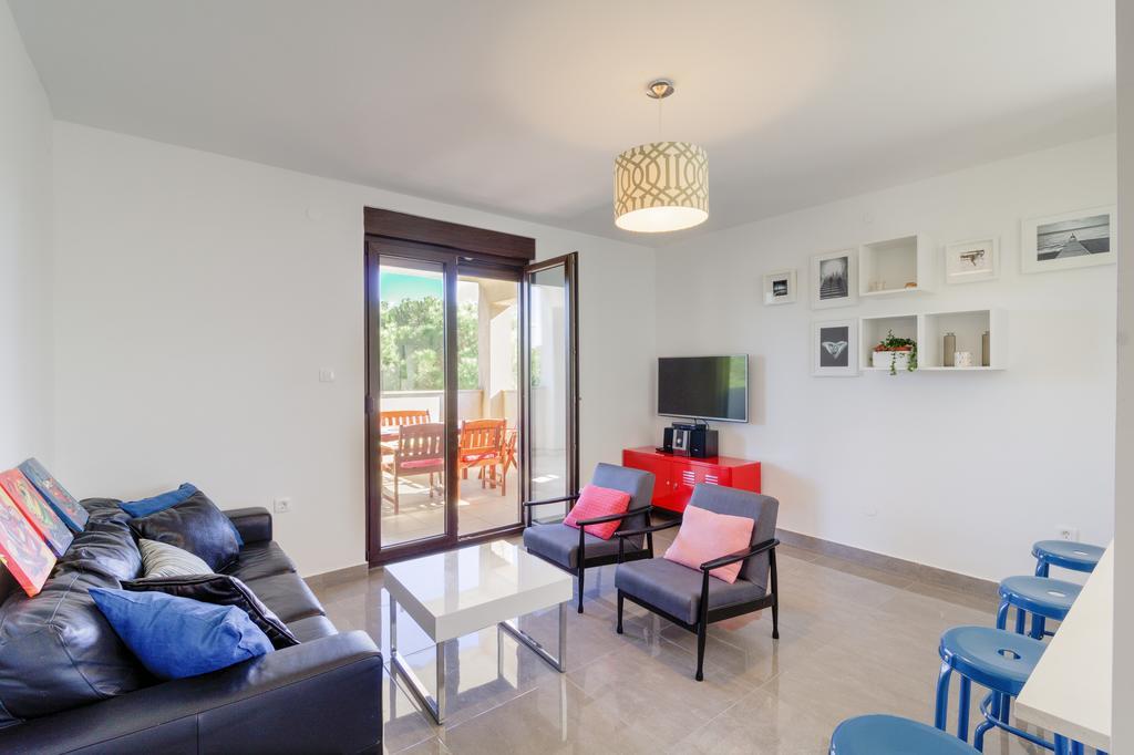Apartments Ester Victoria Медулин Екстериор снимка
