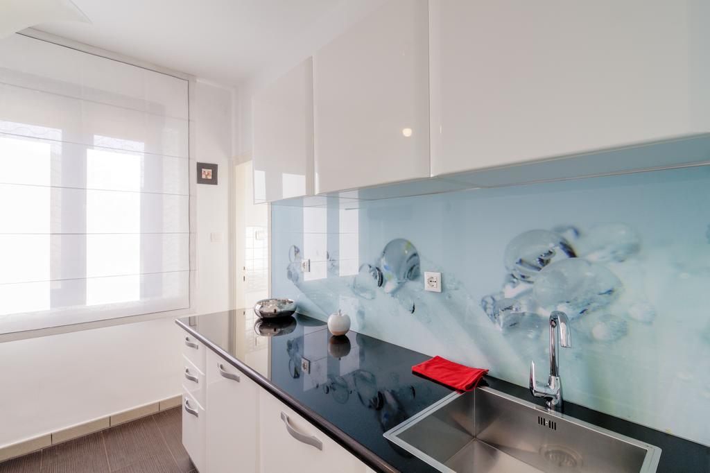 Apartments Ester Victoria Медулин Екстериор снимка